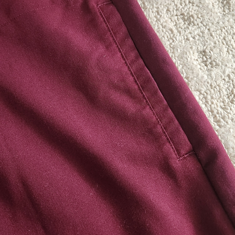 FIGS burgundy red rafeala scrub top (lrg) & zamora joggers (2XL) Matching Set! - Picture 11 of 11